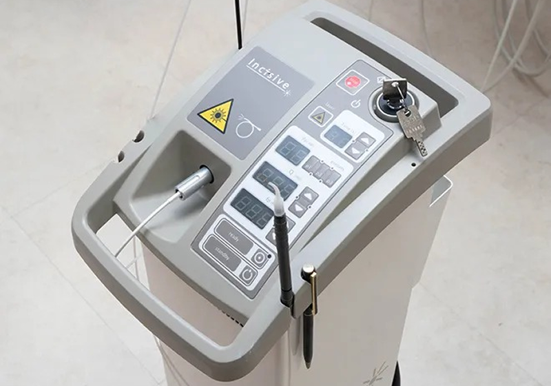 レーザー治療機